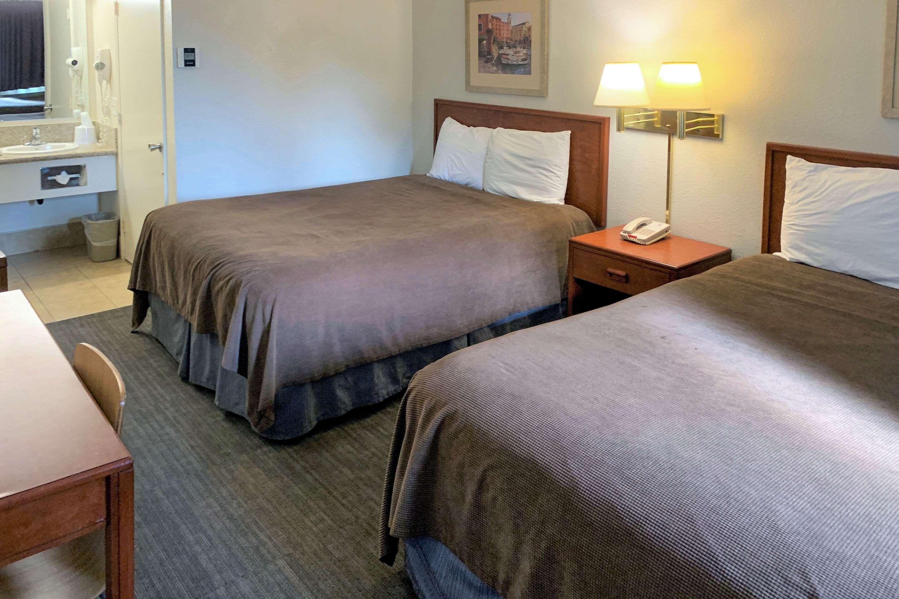 Rodeway Inn Sacramento-University Area エクステリア 写真