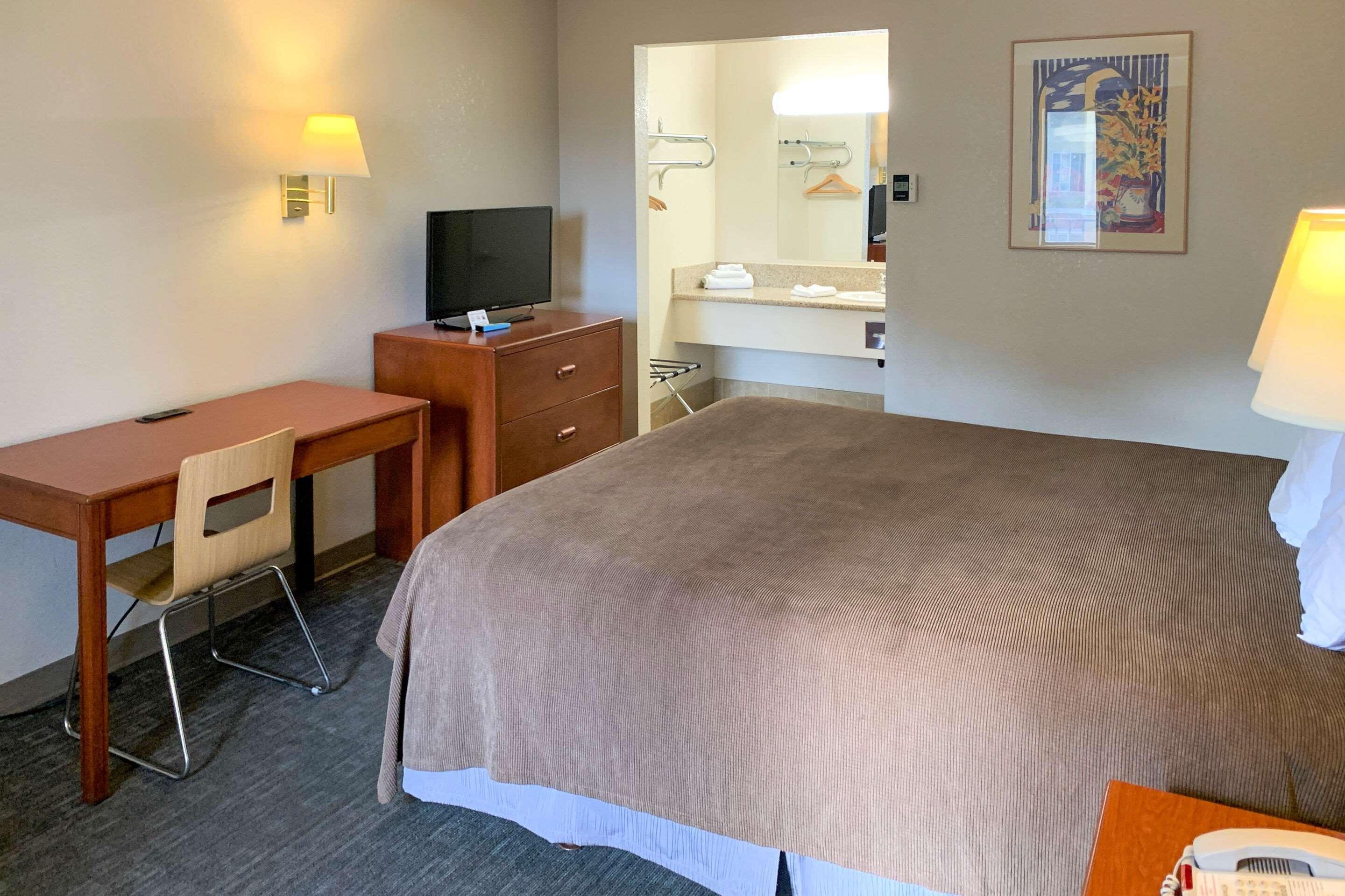 Rodeway Inn Sacramento-University Area エクステリア 写真