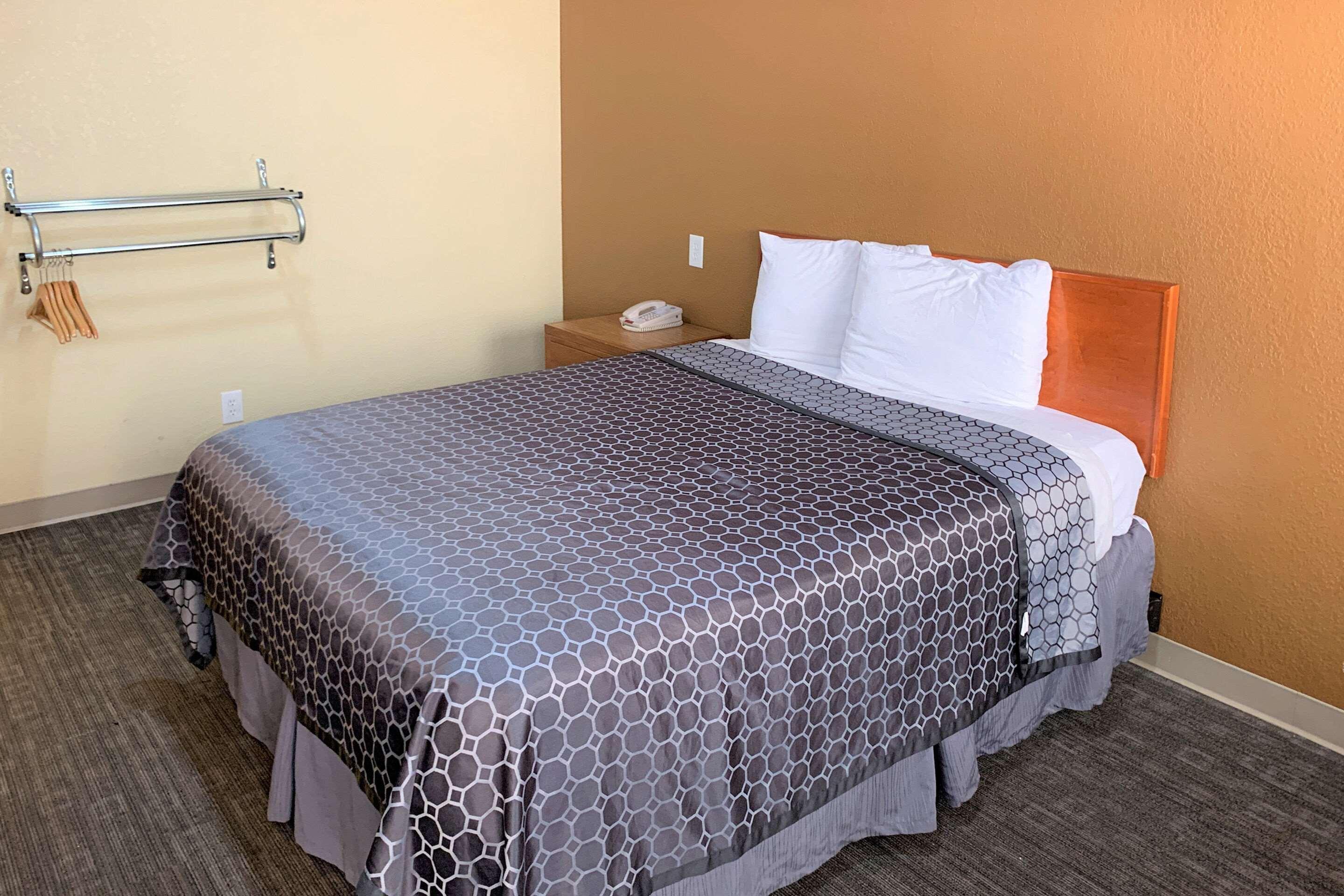 Rodeway Inn Sacramento-University Area エクステリア 写真