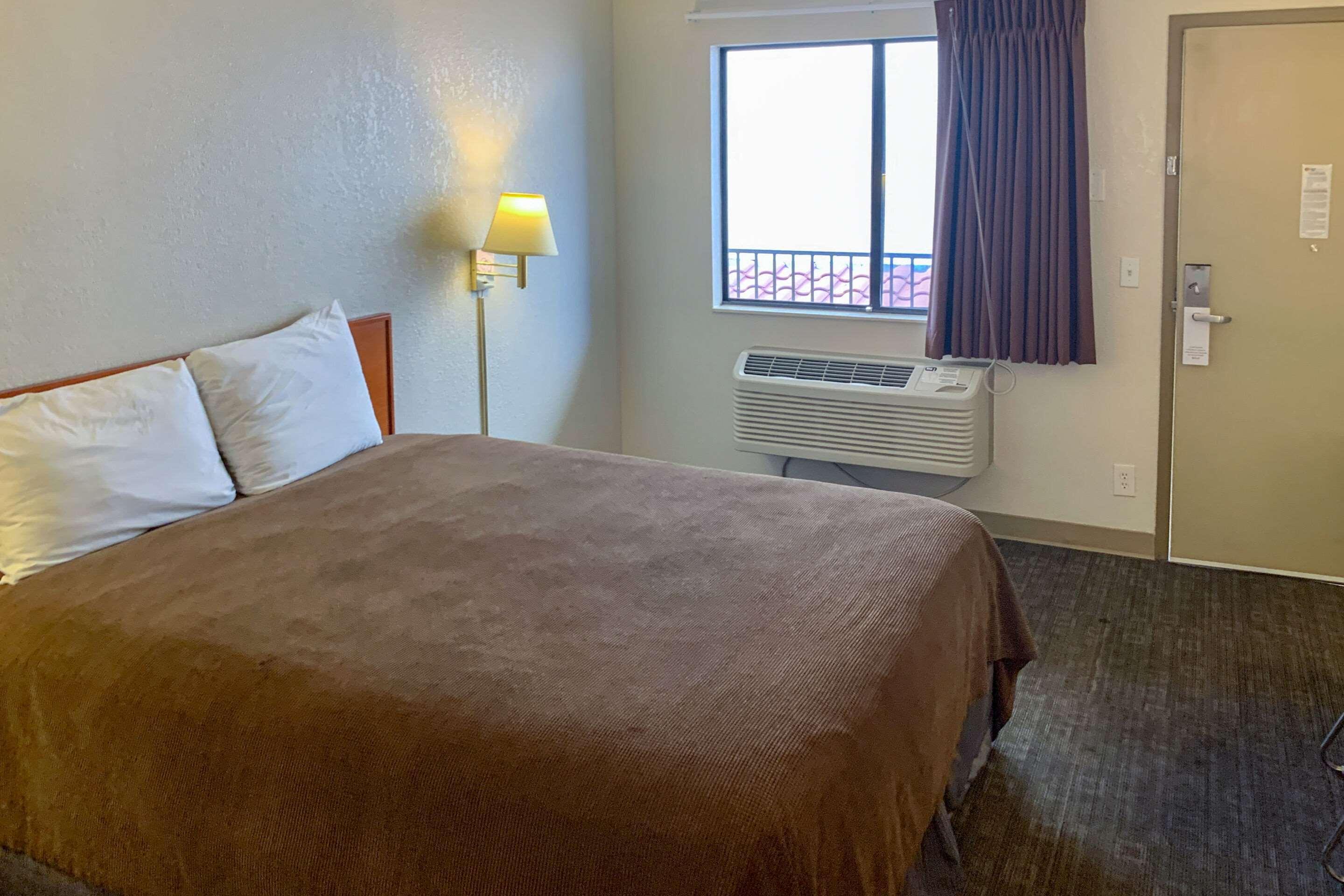 Rodeway Inn Sacramento-University Area エクステリア 写真