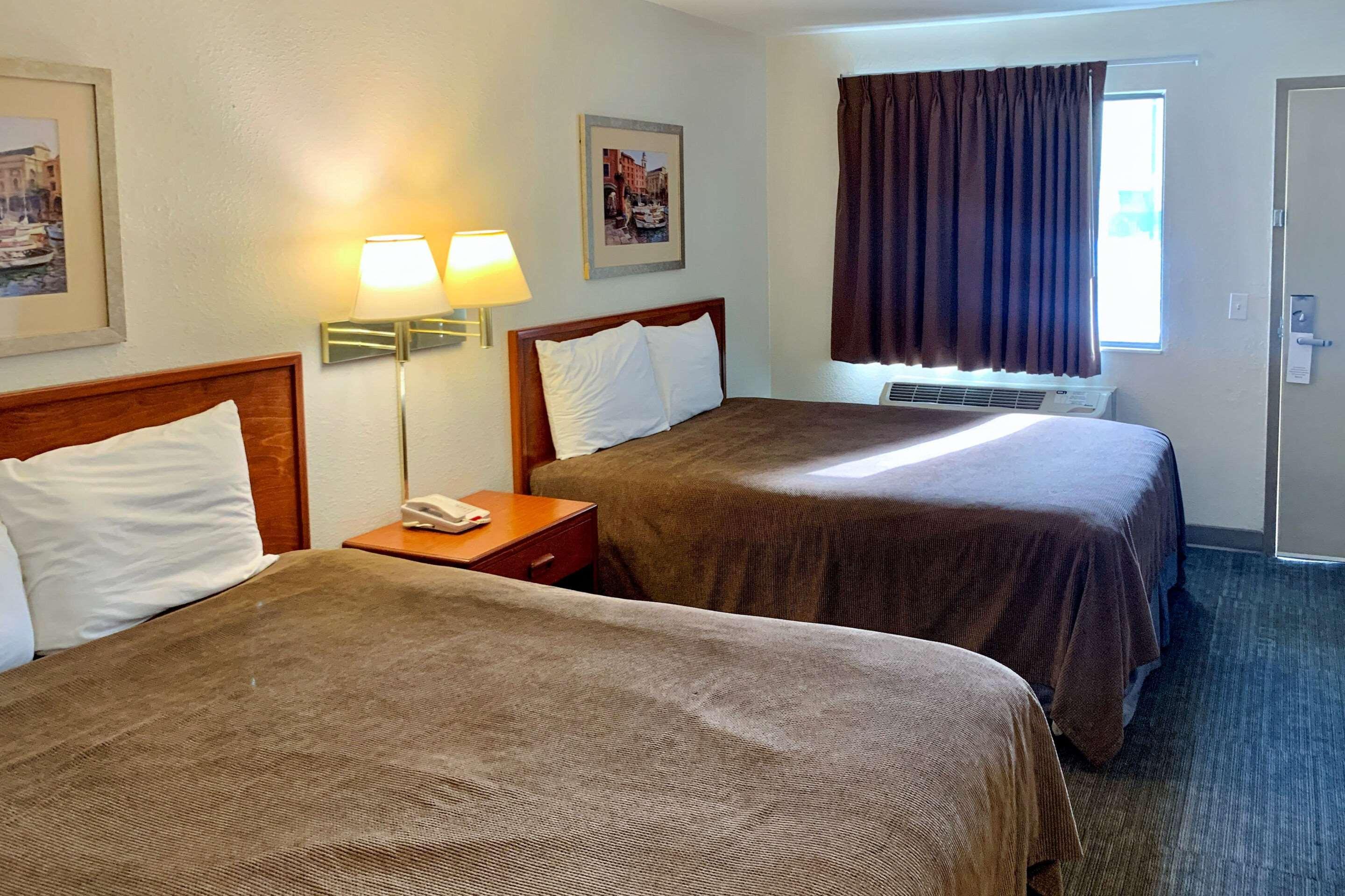 Rodeway Inn Sacramento-University Area エクステリア 写真