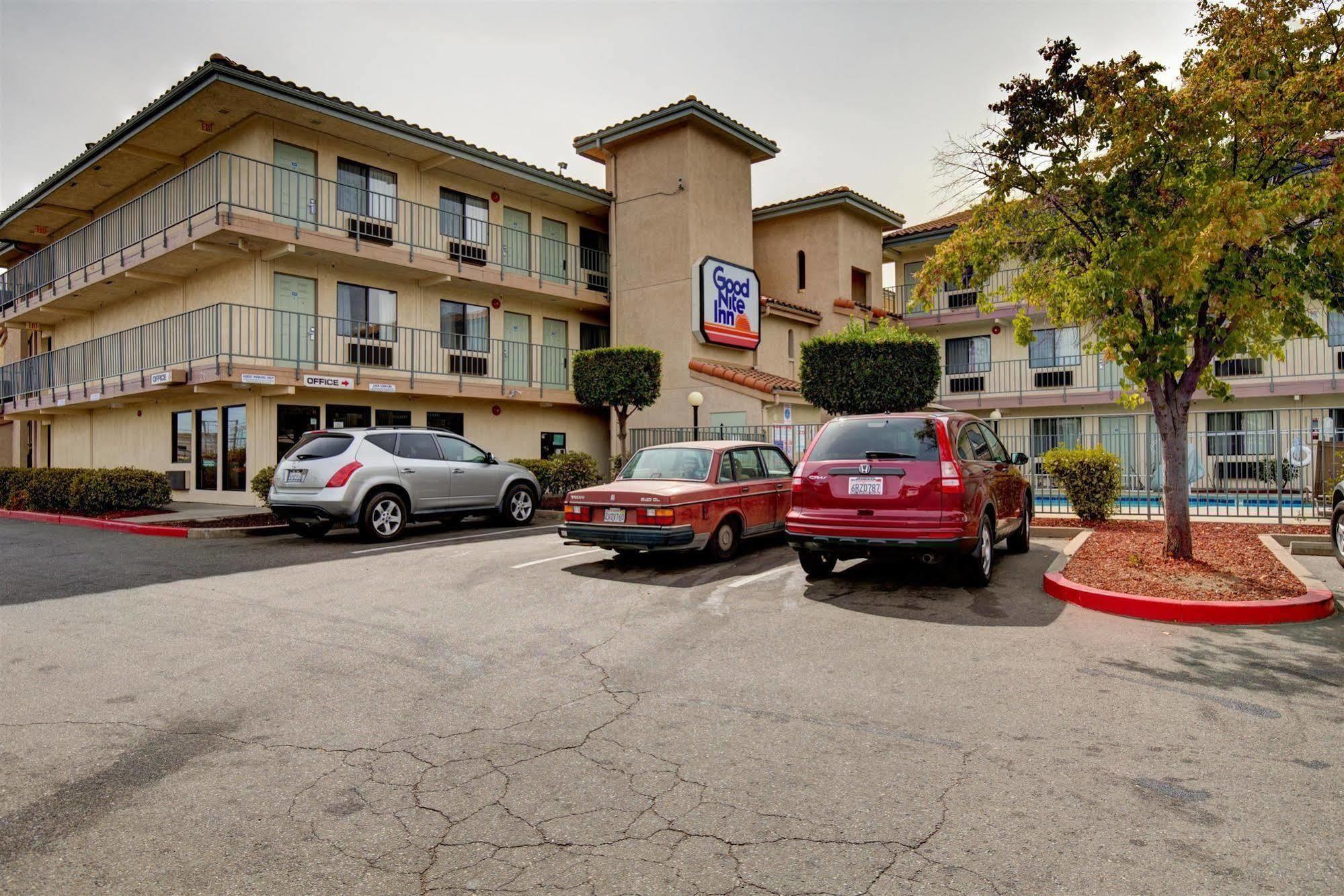 Rodeway Inn Sacramento-University Area エクステリア 写真