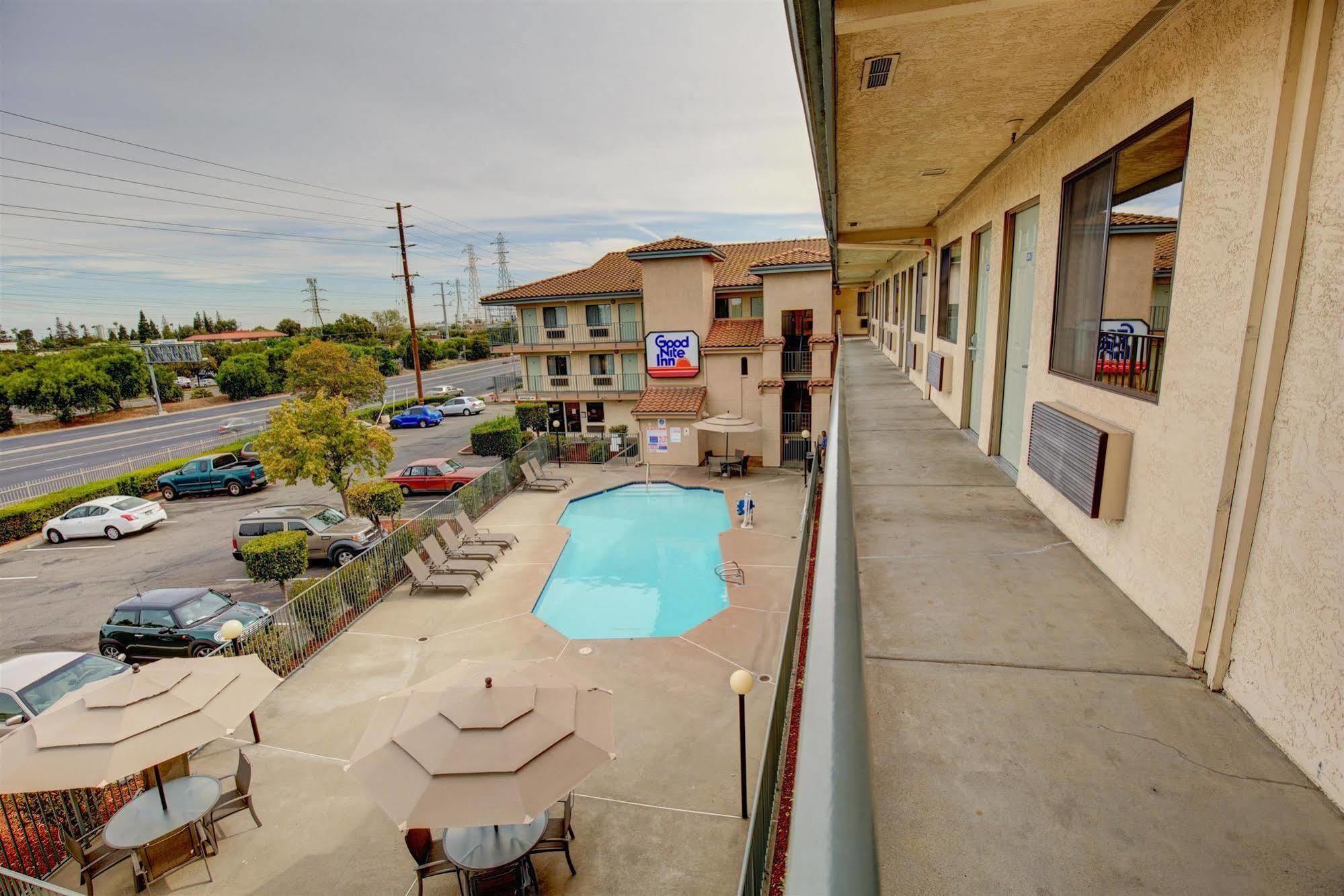 Rodeway Inn Sacramento-University Area エクステリア 写真